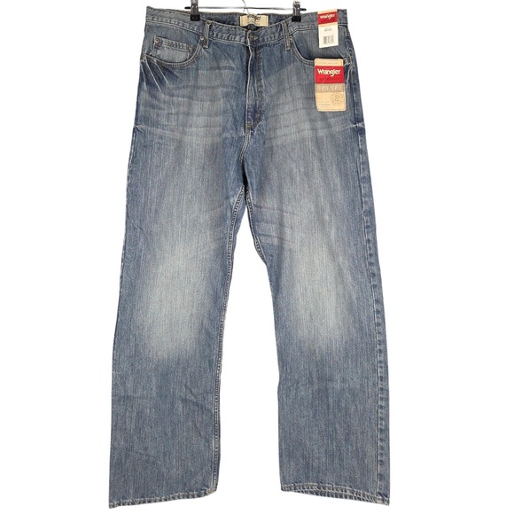 Wrangler Authentics Premium Denim Straight Jeans Mens 40x32 Light Wash Blue NWT - Picture 1 of 8